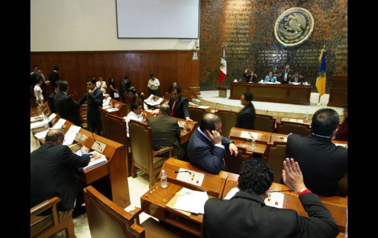 Diputados de Jalisco y federales firmaron un acuerdo de entendimiento parlamentario. ARCHIVO  /