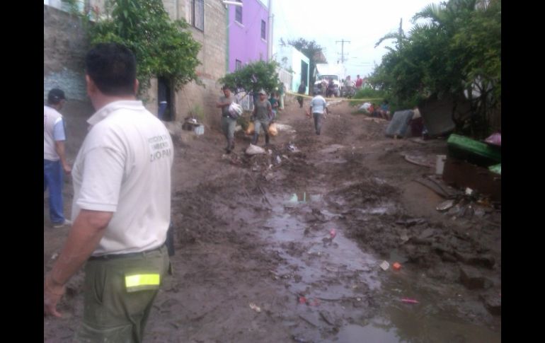 Decenas de casas en La Martinica registraron la entrada de agua de lluvia. L. Navarro  /