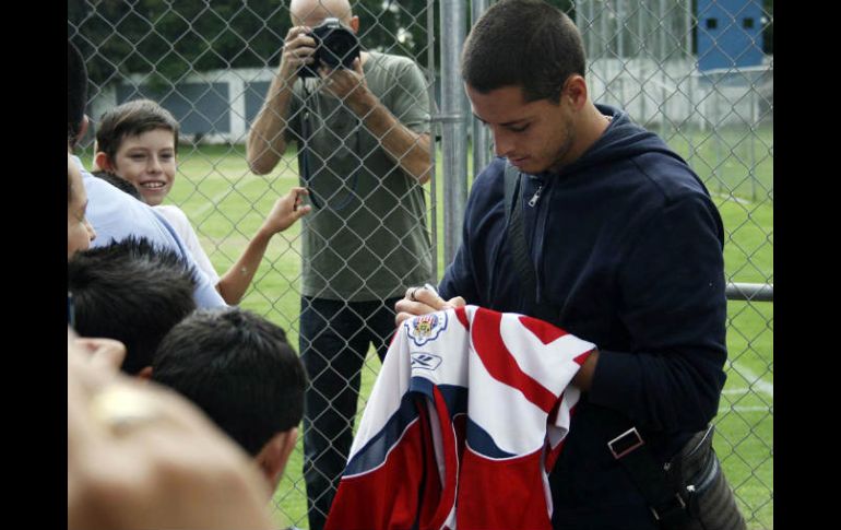 Javier durante la práctica del Chivas en Verde Valle. NOTIMEX  /