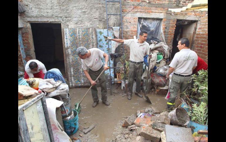 Al menos 45 casas de la colonia La Martinica en Zapopan, resultaron afectadas con inundaciones tras la lluvia. A. CAMACHO  /