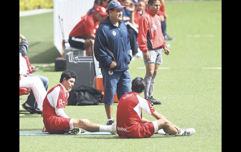 Magallón (izq.) desea jugar el sábado ante el Querétaro, en cotejo amistoso de pretemporada. E. PACHECO  /