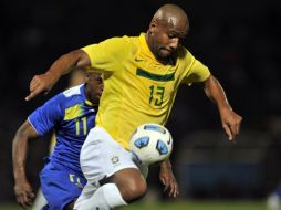 El jugador de Brasil, Maidcon, durante partido de la Copa América contra Ecuador. AFP  /