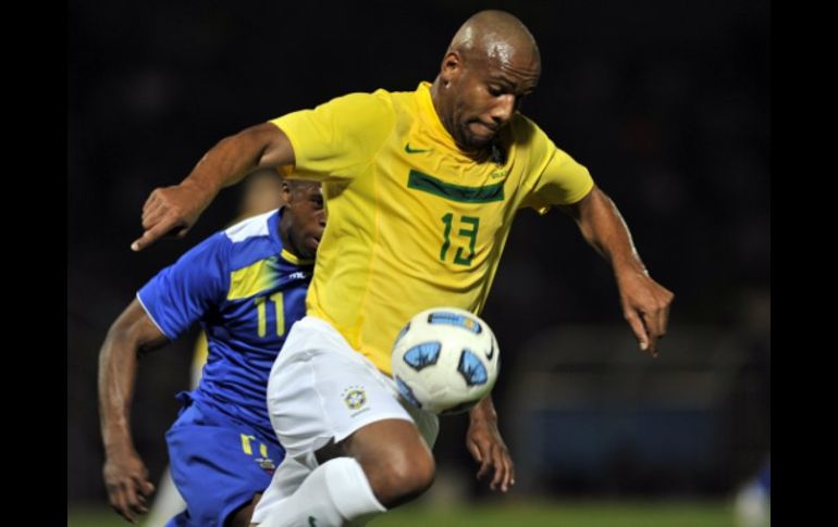 El jugador de Brasil, Maidcon, durante partido de la Copa América contra Ecuador. AFP  /