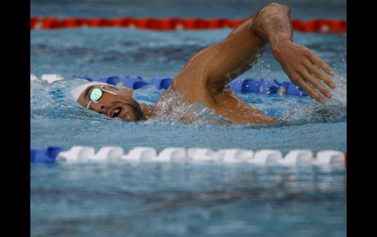 Michael Phelps durante la sesión de entrenamiento en el centro acuático Gold Coast. EFE  /