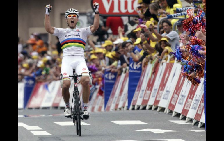 Thor Huwshovd cruza la meta en la decimotercera etapa. REUTERS  /