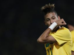 El delantero brasileño Neymar da Silva, se integrará a la escuadra del Real Madrid. AP  /