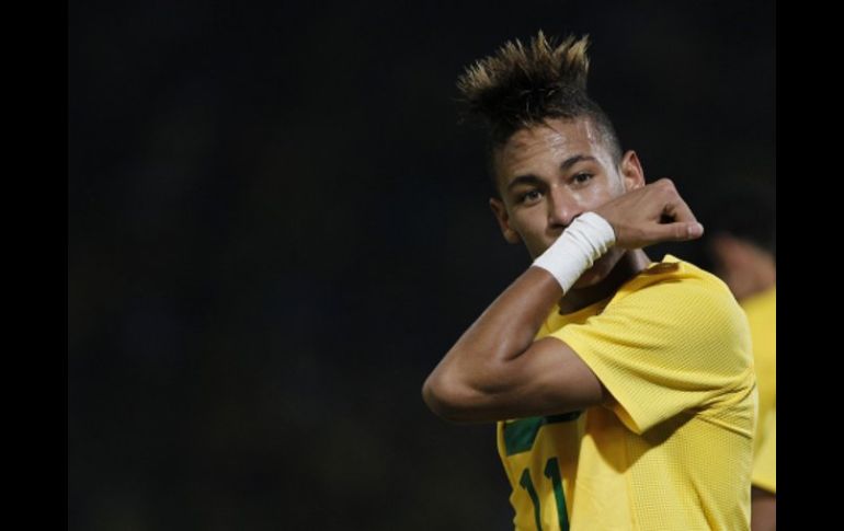 El delantero brasileño Neymar da Silva, se integrará a la escuadra del Real Madrid. AP  /