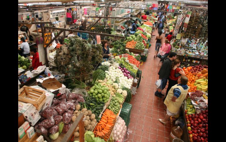 Los precios de la mayoría de frutas y verduras continúan sin incrementos. A. GARCÍA  /