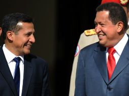 El presidente electo de Perú, Ollanta Humala fue recibido con honores por Hugo Chávez. AFP  /