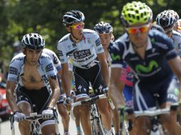 El ciclista español (Cent.) ha llegado tras varios 'tropiezos' a la jornada número 15 del Tour. AP  /