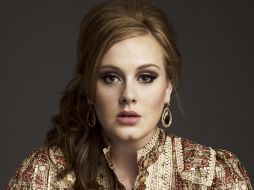 El disco 21 de Adele solidifica la carrera de la intérprete británica, que se dio a conocer con 19, su primera placa sonora. NTX  /