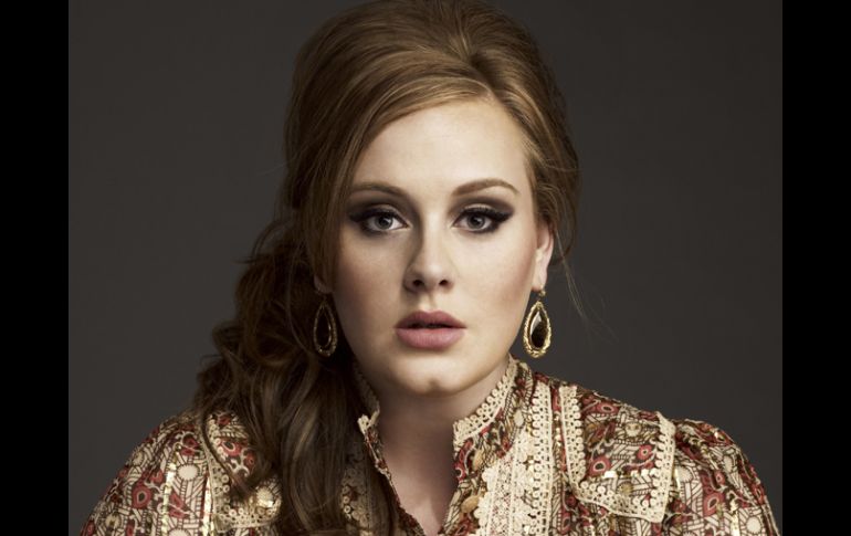 El disco 21 de Adele solidifica la carrera de la intérprete británica, que se dio a conocer con 19, su primera placa sonora. NTX  /