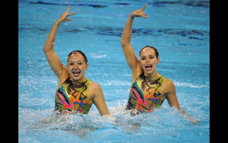 Las mexicanas Mariana Cifuentes y Evelyn Guajardo terminaron en el sitio 20 en la prueba de dueto técnico de nado sincronizado. AFP  /