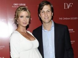 Ivanka Trump junto a su marido Jared Kushner, el padre de la pequeña. AP  /