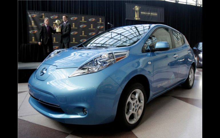 El Nissan Leaf fue presentado como el Auto Mundial del Año  2011 en el Salón Internacional del Automóvil de Nueva York. AP  /