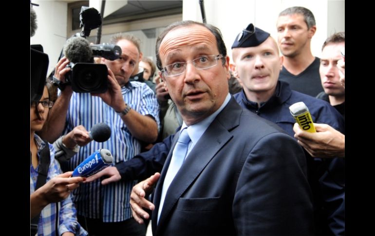 Momento en que Francois Hollande arriba a la fiscalía para ser interrogado. REUTERS  /