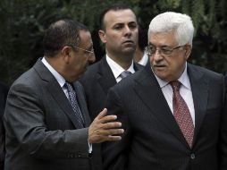 El presidente de la Autoridad Nacional Palestina, Mahmoud Abbas (d), junto al secretario general de la Unión por el Mediterráneo. EFE  /