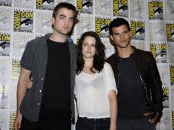 Kristen Stewart, Robert Pattinson y Taylor Lautner causaron furor a su llegada. AP  /