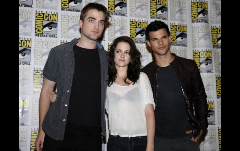 Kristen Stewart, Robert Pattinson y Taylor Lautner causaron furor a su llegada. AP  /