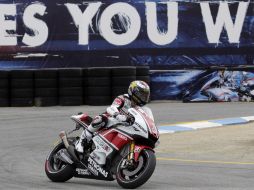 El motociclista español participó en la práctica de una manera sorprendente para los asistentes. AP  /