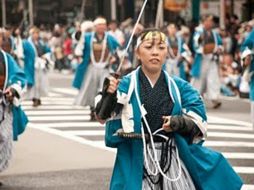 En Fukushima recuerdan con honores a las víctimas cobradas por el tsunami de marzo. ESPECIAL  /