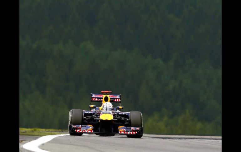 Sebastián Vettel, del equipo Red Bull, durante la tercera sesión y una marca de 1:30,916. EFE  /