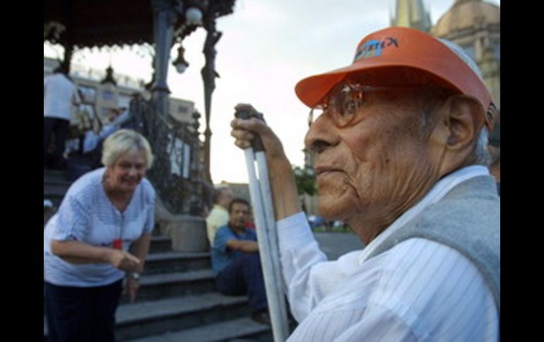 El Servicio de Geriatría atiende a casi 2 mil 800 adultos mayores cada año. ARCHIVO.  /