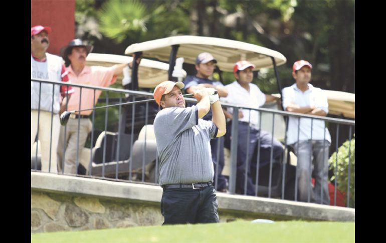 Rafael Vázquez se llevó el título al hacer un birdie en el hoyo de desempate. S. NÚÑEZ  /