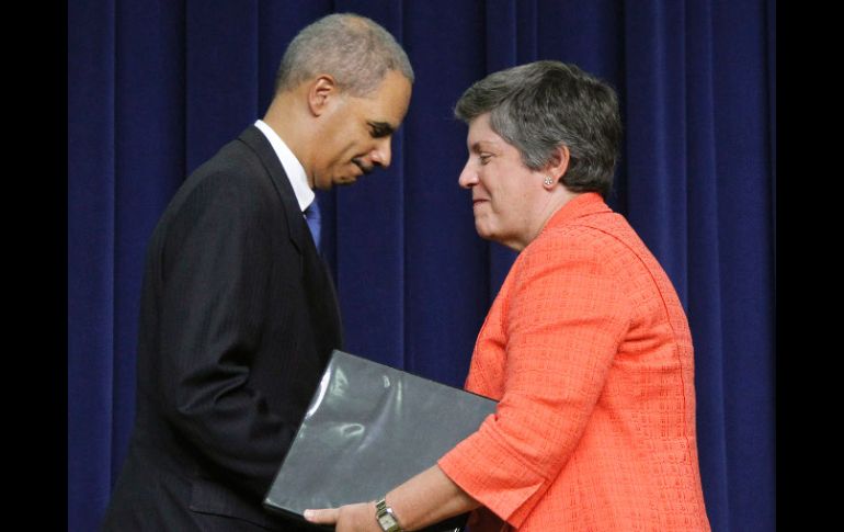 Janet Napolitano y Eric Holder durante el lanzamiento de la Estrategia de Lucha contra la Delincuencia Organizada Transnacional. AP  /