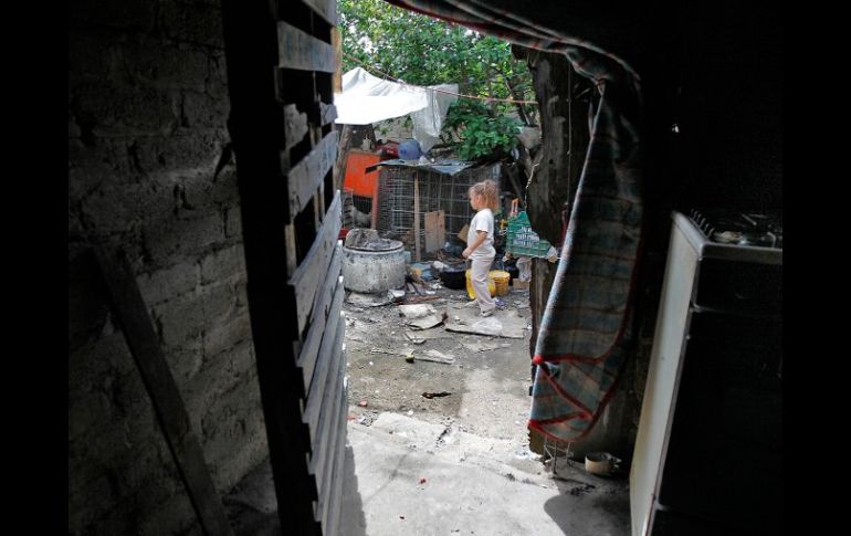 Hay poco más de 11 mil 600 viviendas con piso de tierra en la Zona Metropolitana de Guadalajara. S. NÚÑEZ.  /