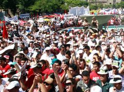 La movilización que cuatro mil universitarios protagonizarían en la Ciudad de México, queda frustrada con el acuerdo. ARCHIVO  /