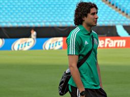 El portero Guillermo Ochoa fue el quinto de los afectados. ARCHIVO  /