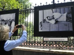 A esta celebración también llegaron personalidades del espectáculo y fanáticos que se llevaron la foto del recuerdo. EFE  /