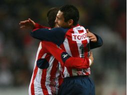 Javier Hernandez y Ramon Morales, ex Chivas del Guadalajara celebrando un gol en contra de Atlas, durante el Apertura 2009. MEXSPORT  /