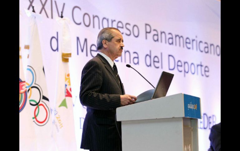 El secretario de Salud, José Ángel Córdova Villalobos, durante el Congreso Panamericano de Medicina Deportiva. E. PACHECO  /