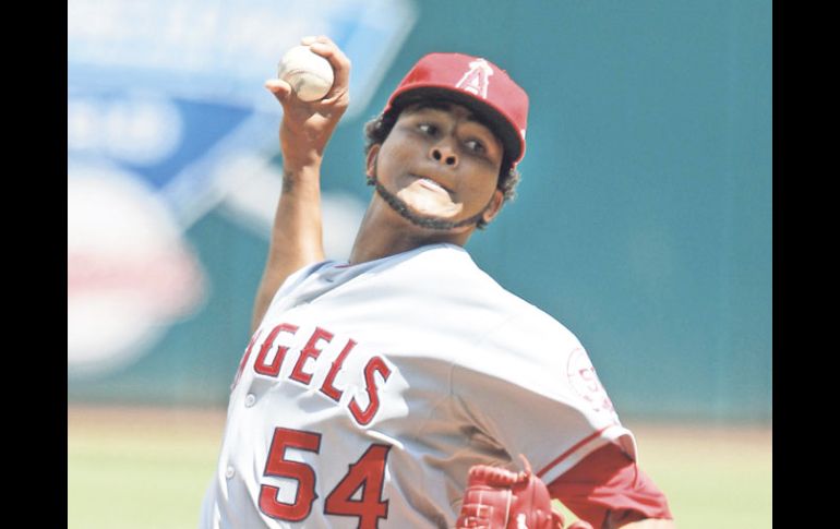 Después de 27 años, el dominicano Ervin Santana volvió a lograr un juego sin hit para la franquicia de los Angelinos. EFE  /