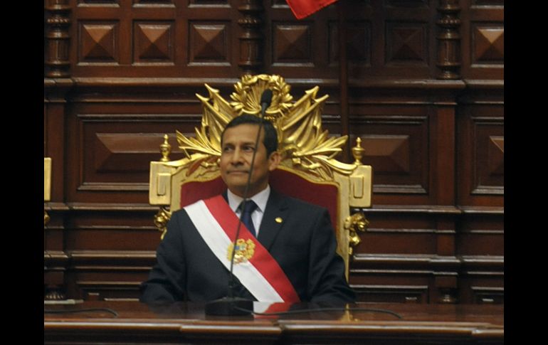 Ollanta Humala fue investido como presidente de Perú hoy.  /