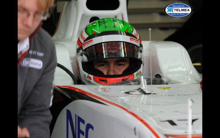 Sergio Pérez durante la primera sesión de entrenamientos libres del GP Hungría. AFP  /