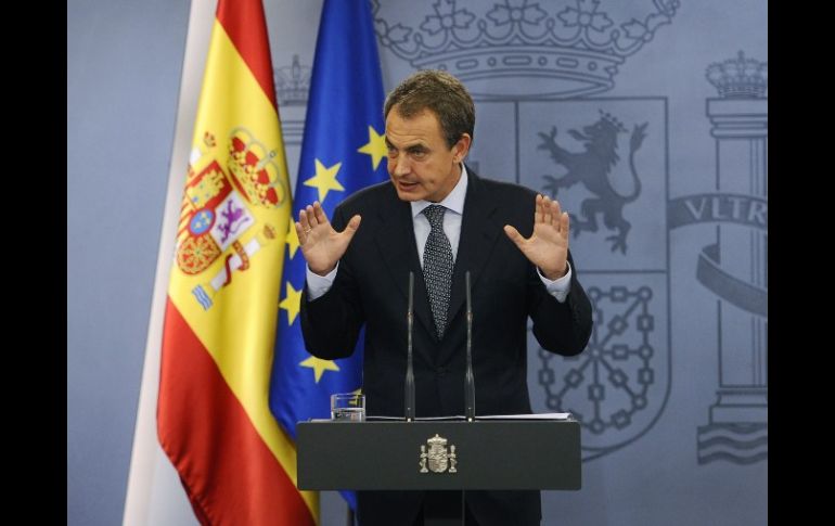 José Luis Rodríguez Zapatero restó importancia al hecho de que la convocatoria coincide con la fecha de muerte del dictador Franco. AFP  /