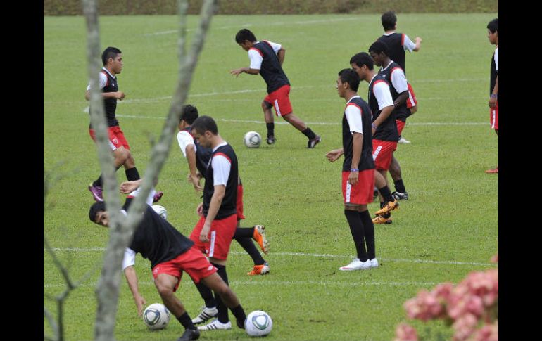 La selección Sub-20 de Guatemala en entrenamientos antes de su primer juego contra Nigeria en Quindio, Colombia. AFP  /