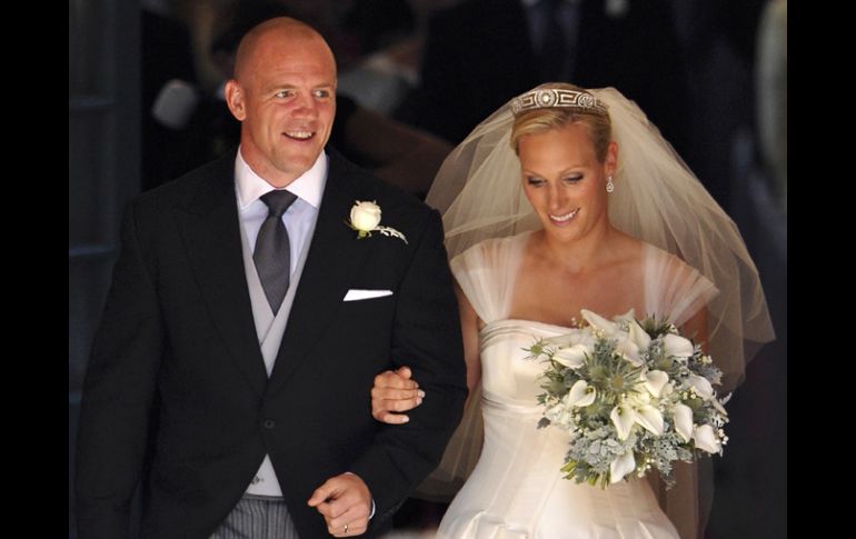 Zara Phillips y su marido Mike Tindall optaron por una ceremonia discreta. AFP  /