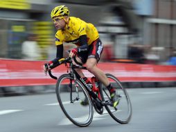 El ganador del Tour de Francia luego de correr el Sparkassen-Giro en Bochum, Alemania. EFE  /