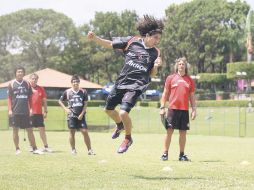 El venezolano Jesús Meza reportó con los Rojinegros y se puso bajo las órdenes del cuerpo técnico. A. CAMACHO  /