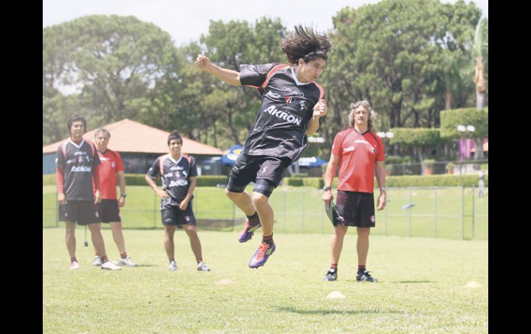 El venezolano Jesús Meza reportó con los Rojinegros y se puso bajo las órdenes del cuerpo técnico. A. CAMACHO  /