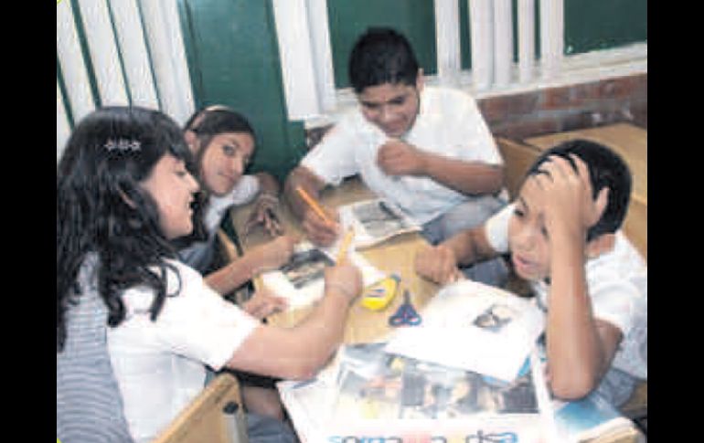 Niños de la escuela federal Ávila Camacho. M. SEVILLA  /