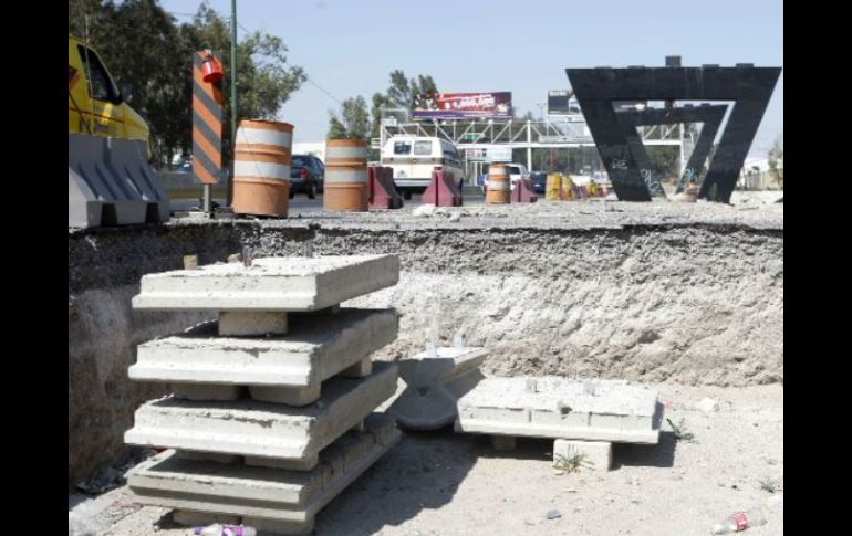 La CMIC señala que hay rezago en obras de infraestructura urbana, colectores, presas y mantenimiento de carreteras. ARCHIVO  /