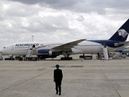 Un Boeing 777 de la compañía mexicana llega al aeropuerto de Baraja; el primer vuelo comercial transatlántico con bioturbosina. EFE  /