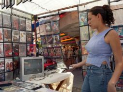 Es necesario reordenar el comercio informal para que participen dentro del sector económico formal. ARCHIVO  /