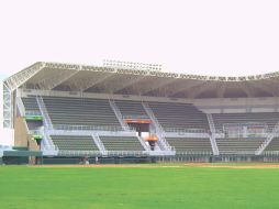 El Estadio Panamericano de Beisbol ya está terminado, aunque solamente le falta la instalación del pasto sintético. ESPECIAL  /