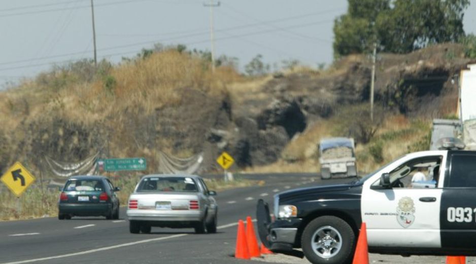 El hallazgo de los empleados fue realizado por agentes de la PF, quienes circulaban por la carretera Tepalcatepec-Buena Vista. ARCHIVO  /